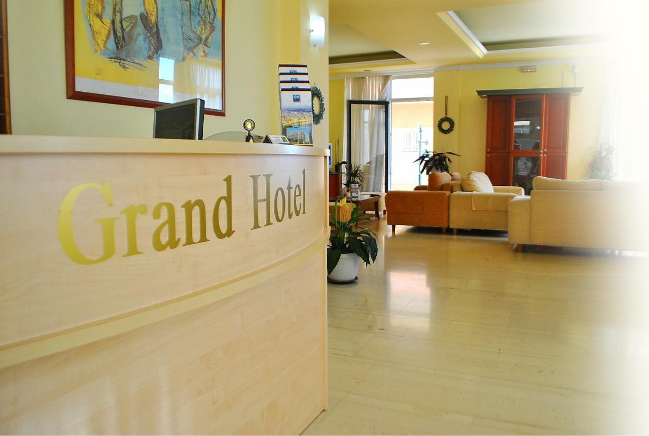 Grand Hotel Loutraki 외부 사진