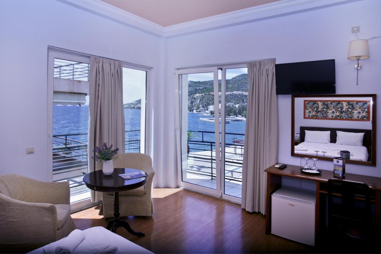 Grand Hotel Loutraki 외부 사진