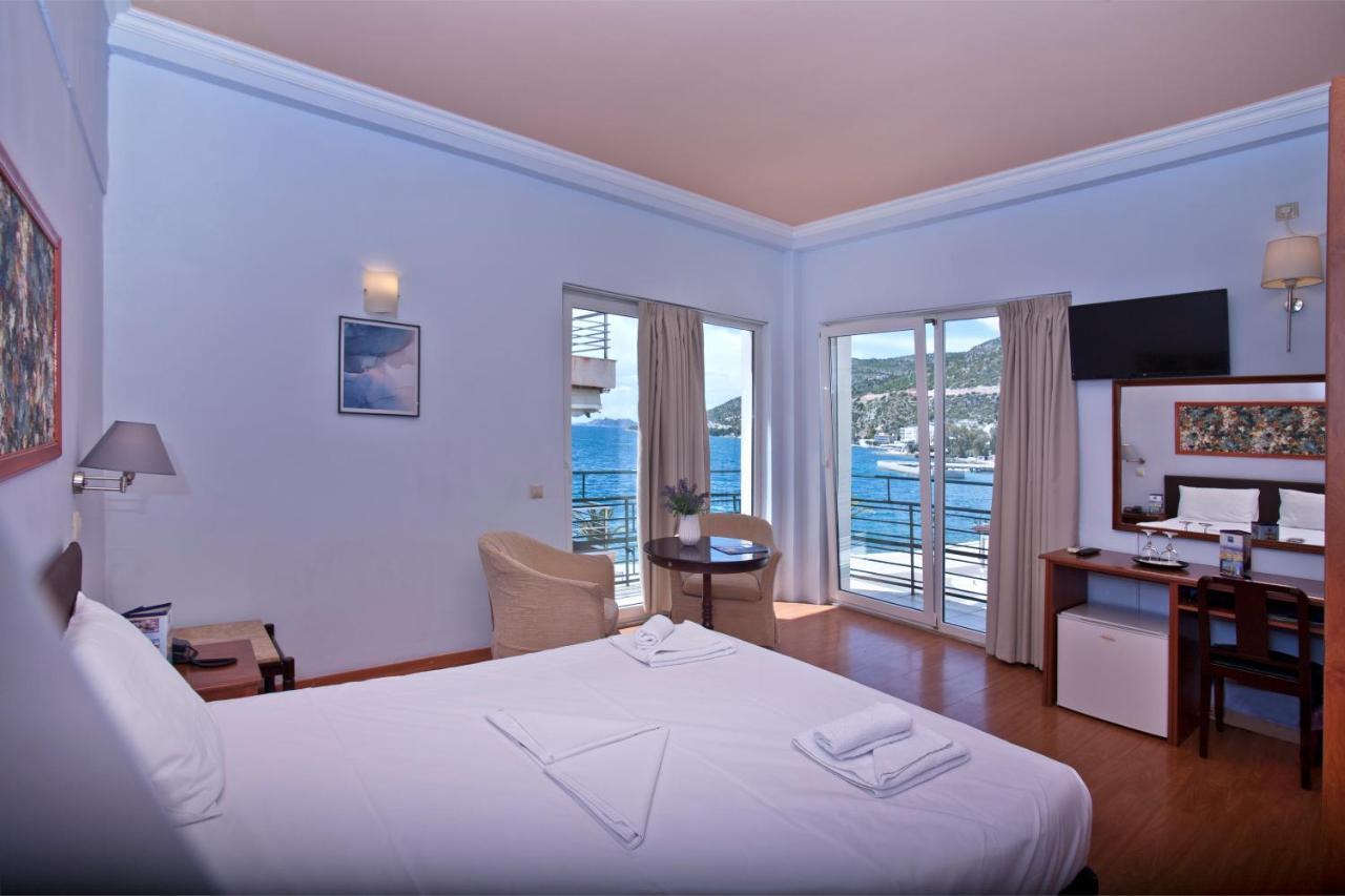 Grand Hotel Loutraki 외부 사진